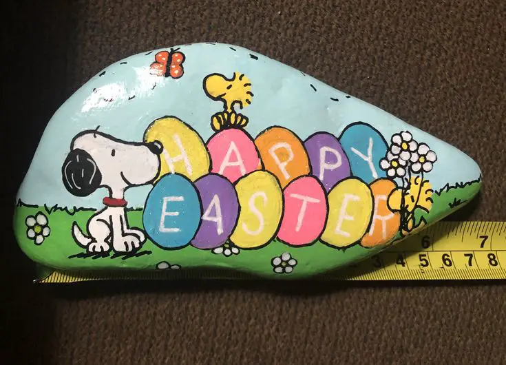 easter-themed-pet-rock