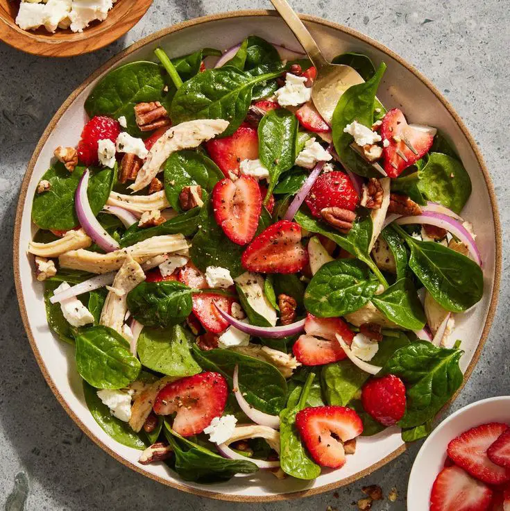 strawberry-spinach-salad-spring-salad-ideas