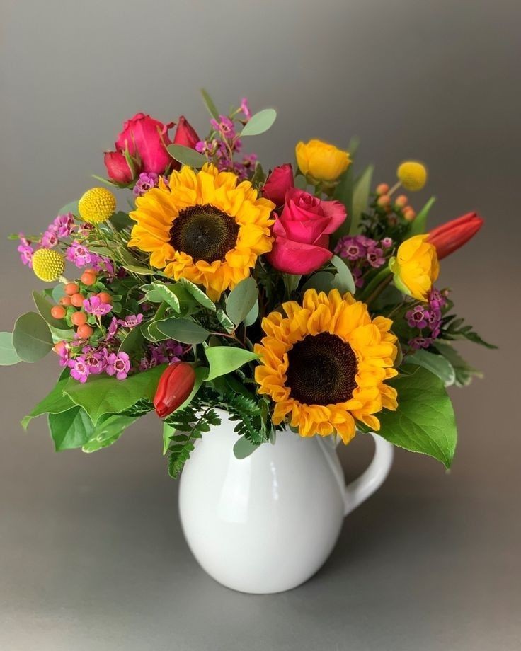 sunflower-and-daisy-arrangements-spring-flower-arrangements