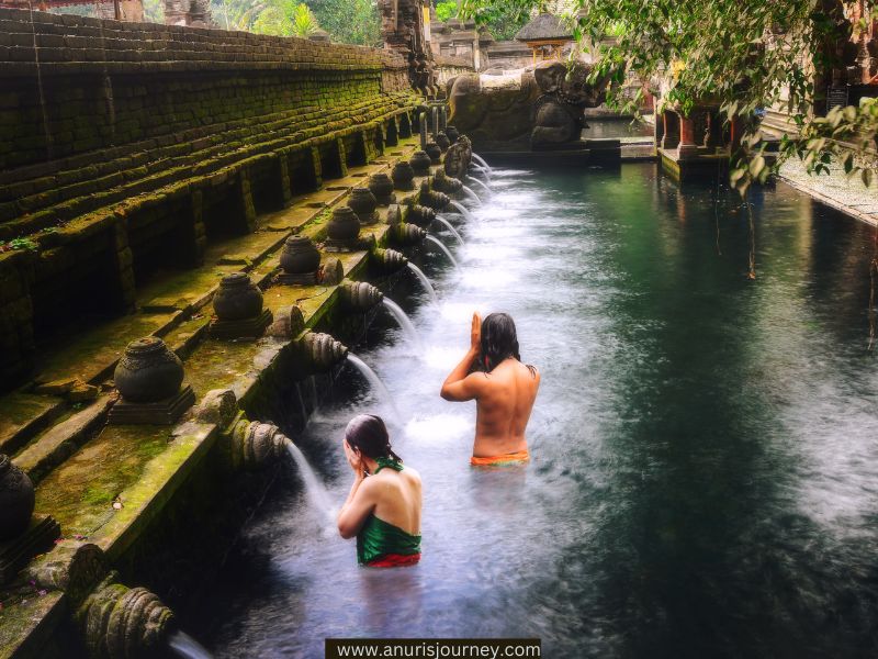 Couples-at-the-Temples-and-Tropical-Paradise