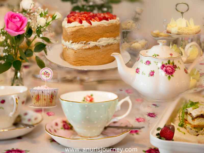 Vintage-Tea-Party-Cake-as-25-Unique-Birthday-Cake-Ideas-To-Wow-Your-Guests