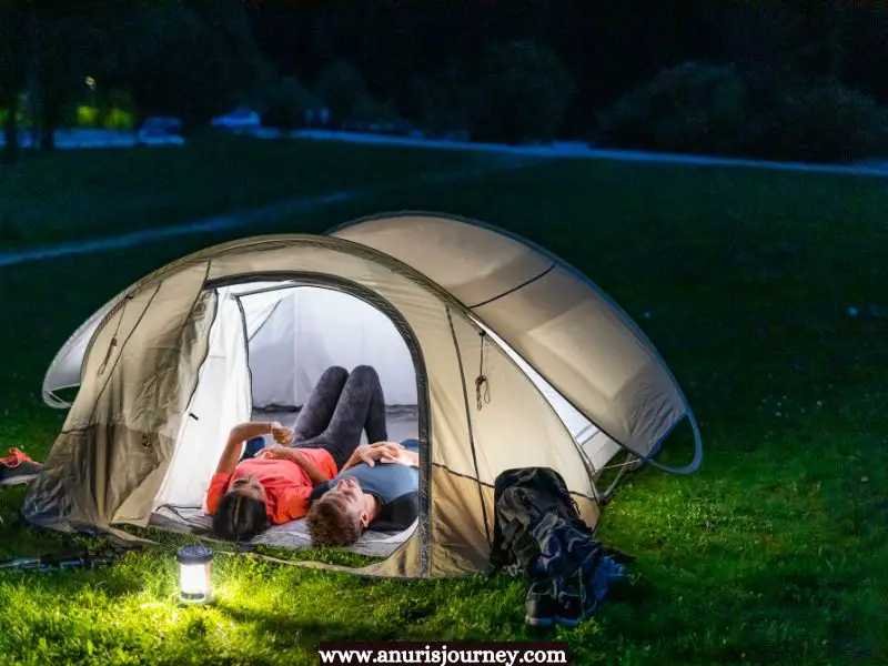 couples-stargazing-together-as-one-of-the-anniversary-day-ideas