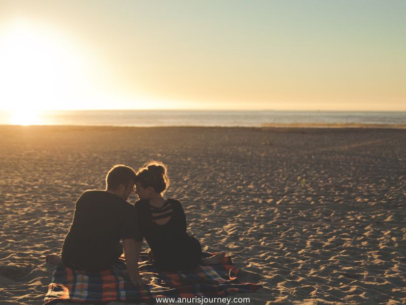 couples-on-the-beach