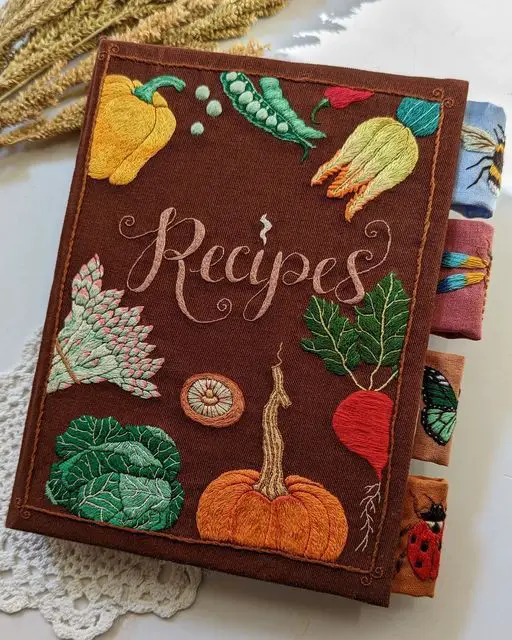 custom-recipe-book-diy-gift-ideas