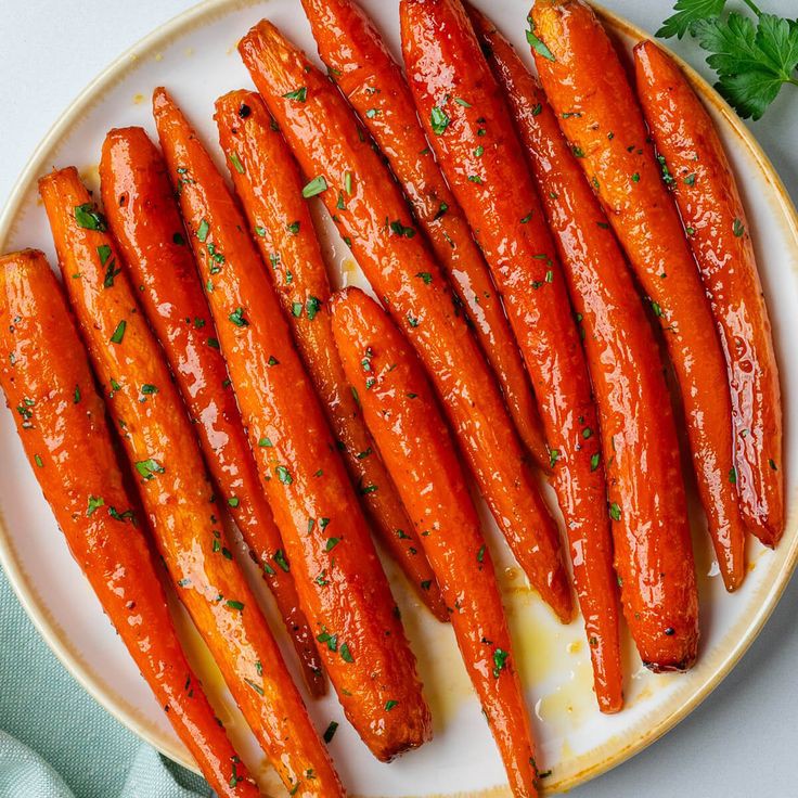 honey-glazed-carrots-easter-dinner-recipes