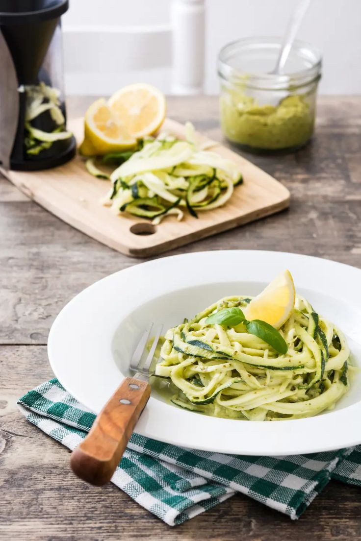 zucchini-noodles-with-pesto-spring-recipes