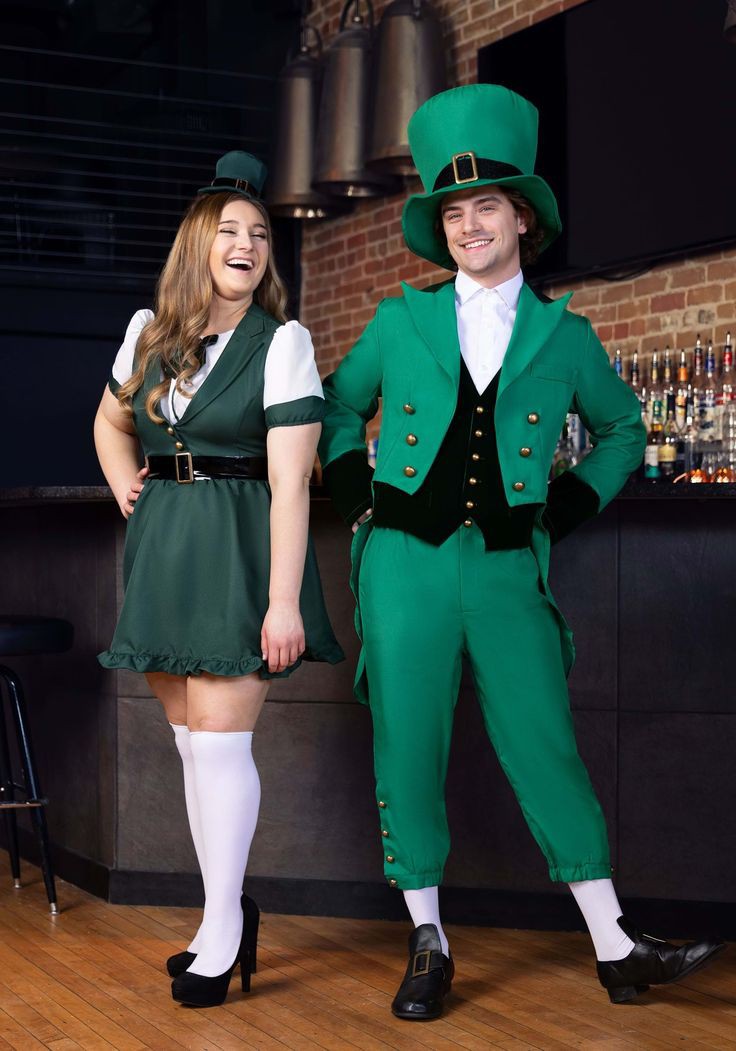 classic-green-and-white-st-patrick's-day-outfits-gor-couples