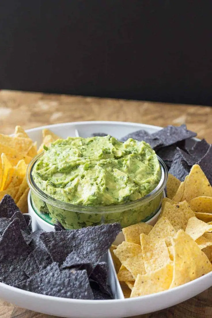 guacamole-shamrock-dip