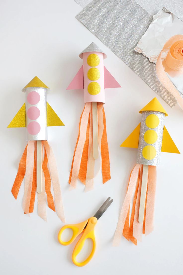 paper-towel-roll-rockets-crafts-for-kids