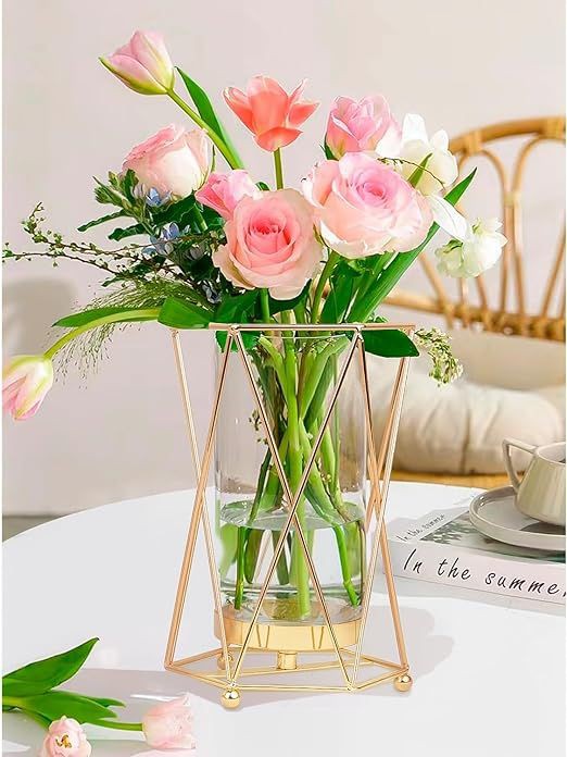 geometric-vases-spring-centerpiece-ideas