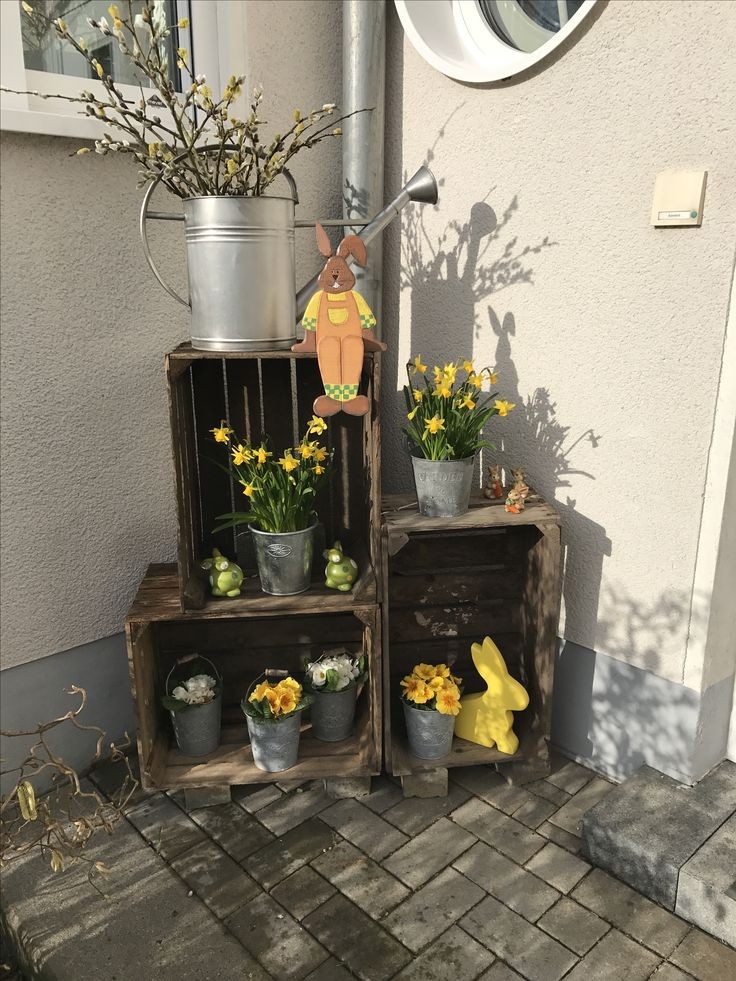 rustic-easter-crate-display