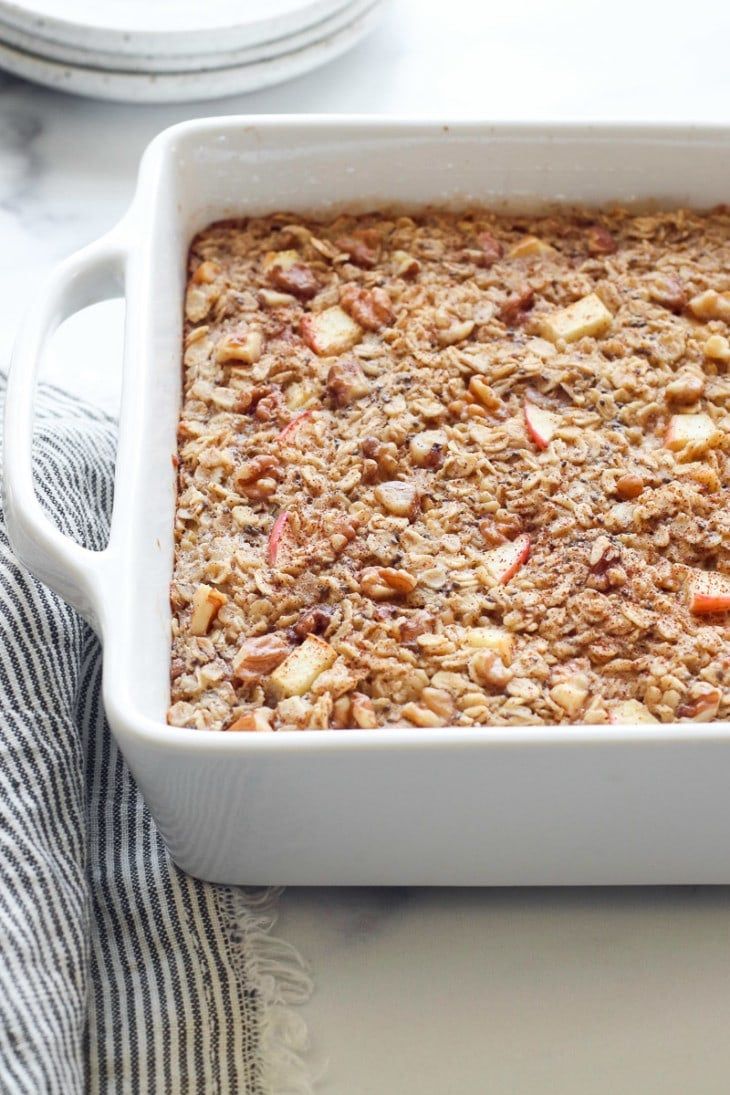 Baked-Apple-Cinnamon-Oatmeal