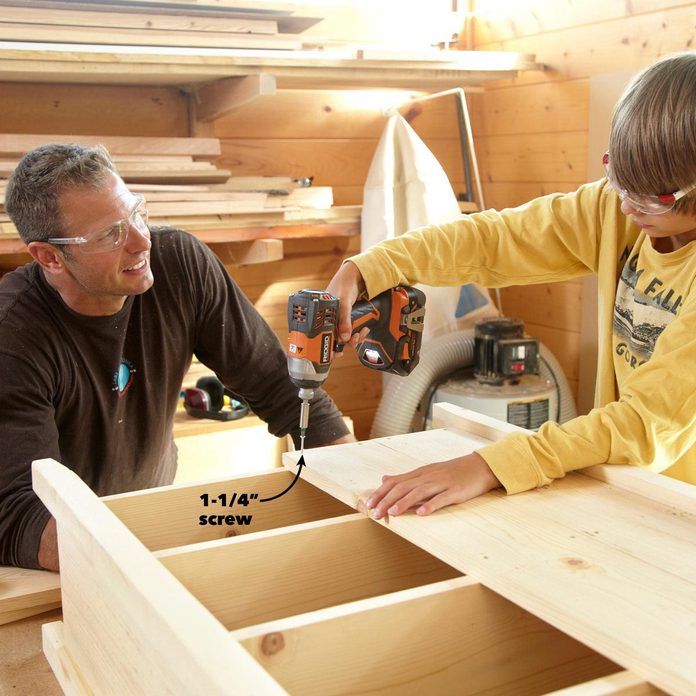 Building-a-Bookshelf-with-dad