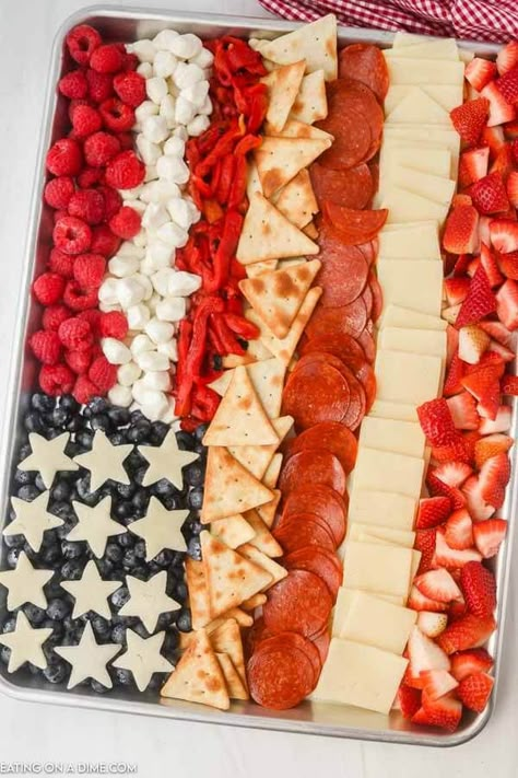 Cheese-and-Crackers-Flag-Platter.