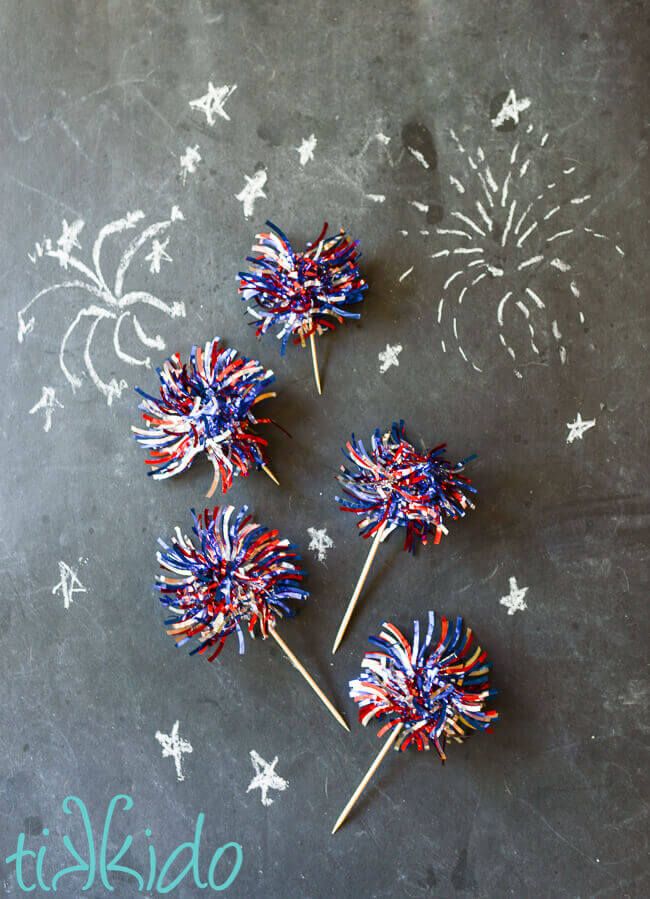 DIY-Firework-Cupcake-Toppers