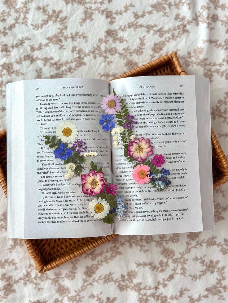 Dried-Flower-Bookmarks