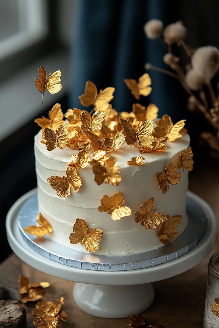 Elegant-Gold-Leaf-Cake