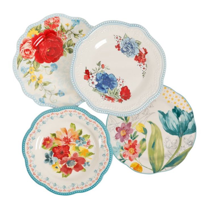 Floral-Printed-Dinnerware.-as-21-Mothers-Day-Table-Setting-Ideas-for-a-Stunning-Celebration.