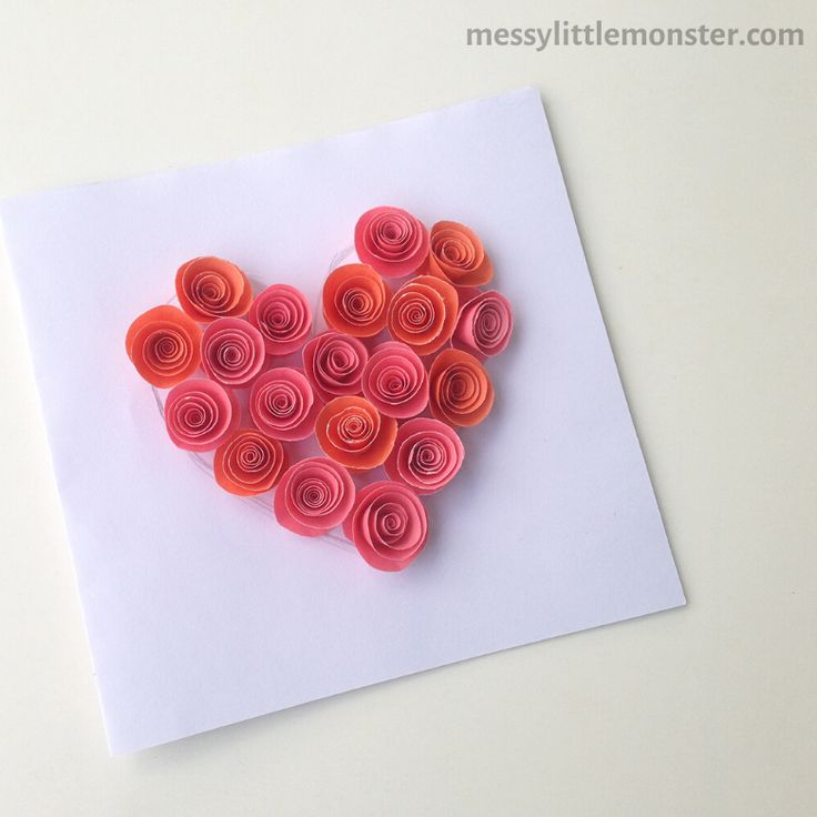 Glued-Paper-Hearts-as-33-Handmade-Mothers-Day-Cards-That-Will-Melt-Her-Heart.