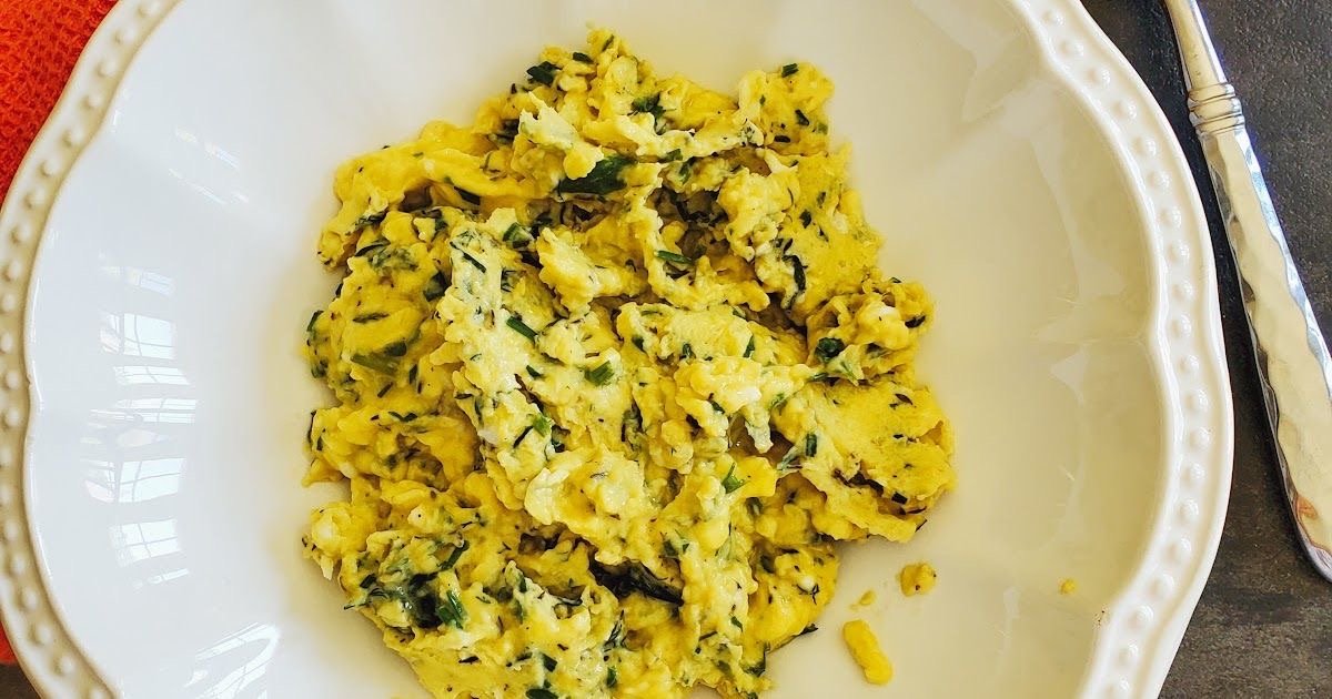 Herb-and-Cheese-Scrambled-Eggs