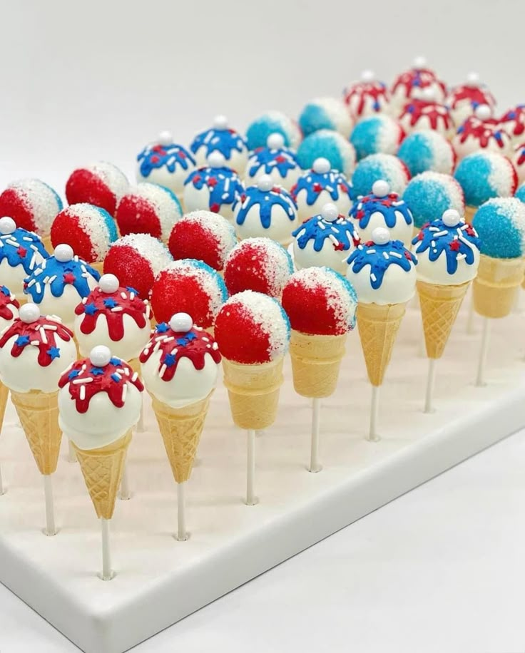 Independence-Day-Ice-Cream-Sundaes