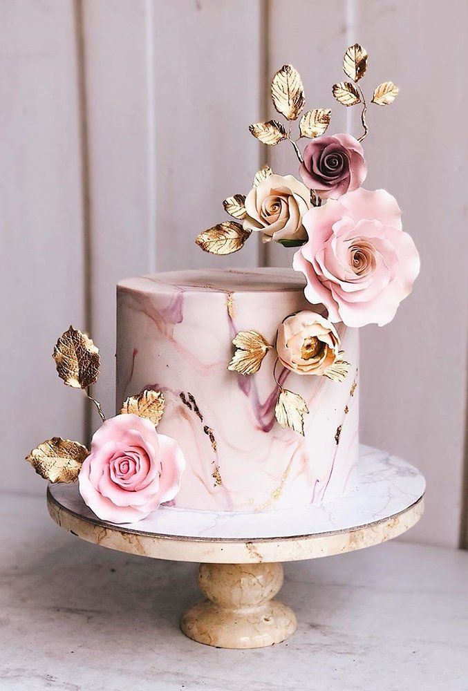 Marble-Effect-Cake-as-25-Pretty-Mothers-Day-Cake-Designs-You-Can-Actually-Recreate