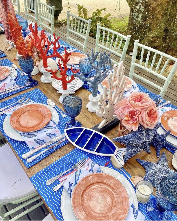 Nautical-Themed-Table-as-21-Mothers-Day-Table-Setting-Ideas-for-a-Stunning-Celebration.