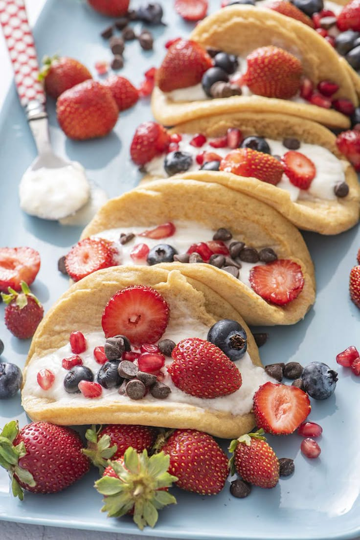 Pancake-Tacos-with-Fruit-and-Cream-Cheese-Filling