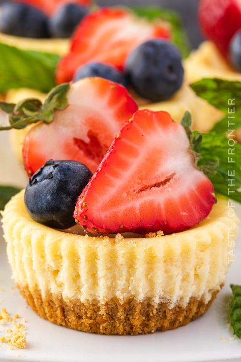 Patriotic-Cheesecake-Bites.