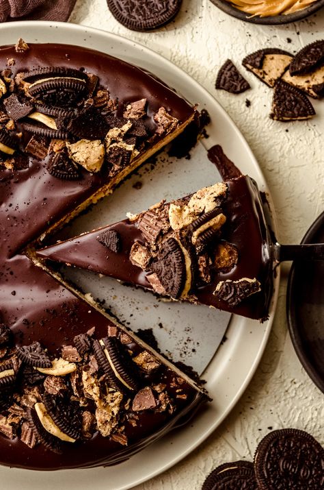 Peanut-Butter-and-Chocolate-Cheesecake