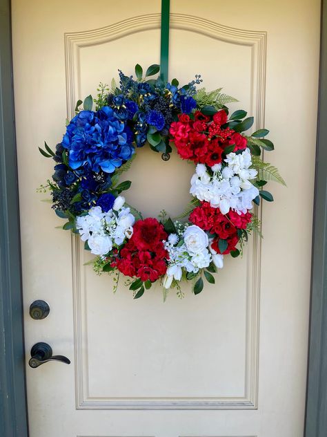 Red-White-and-Blue-Floral-Wreath.