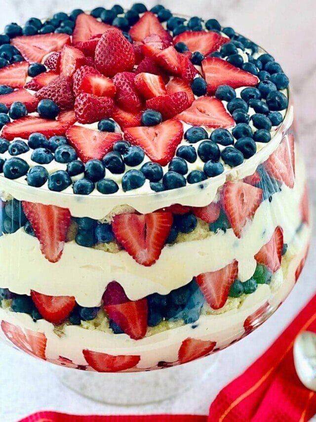 
Red-White-and-Blue-Trifle.