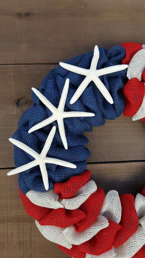 Seashell-and-Starfish-Wreath