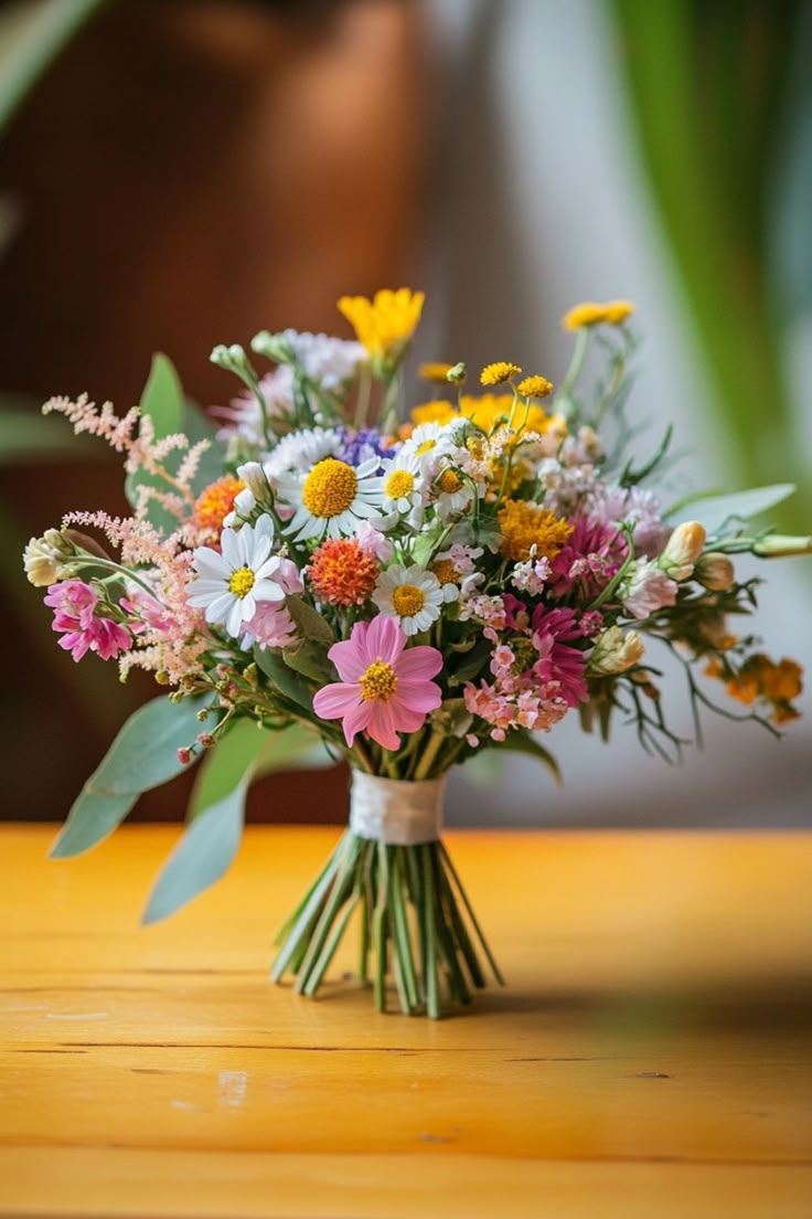 Wildflower-Wonder-A-Rustic-Arrangement