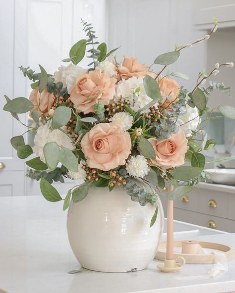 Classic-Floral-Arrangement-in-a-Vase.-as-39-Stunning-Mothers-Day-Centerpieces-That-Will-Elevate-Any-Table