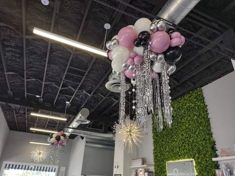 Elegant-Balloon-Chandeliers-as-25-Gorgeous-Mothers-Day-Balloon-Decoration-Ideas-for-a-Memorable-Party.