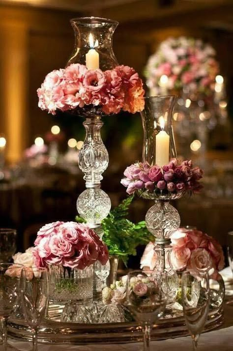 Floral-Embellished-Tray-with-Perfumed-Candles