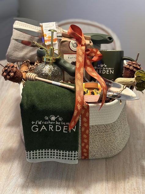 Gardening-Basket.