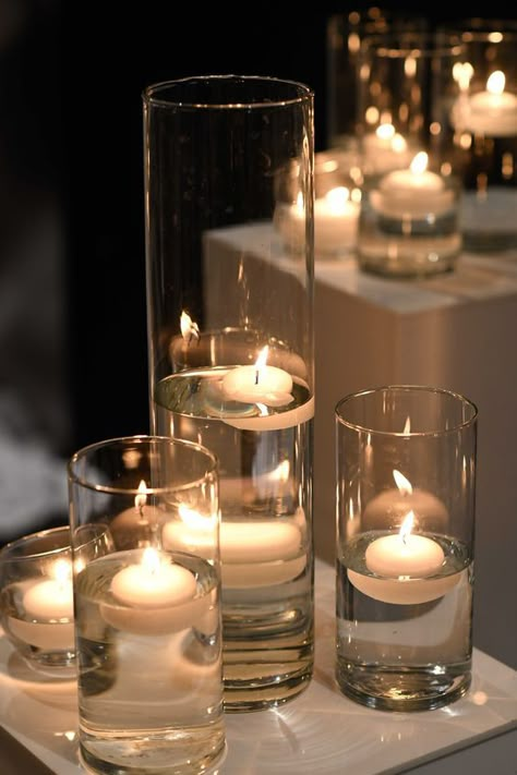 Glass-Vase-with-Floating-Candles