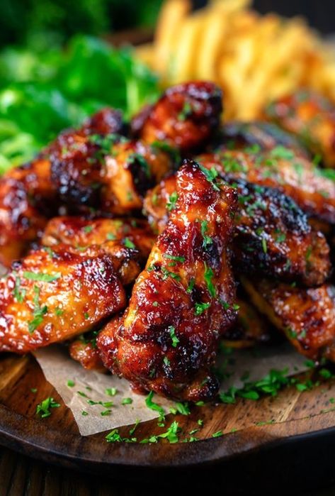 Grilled-Chicken-Wings-with-Honey-Sriracha-Sauce