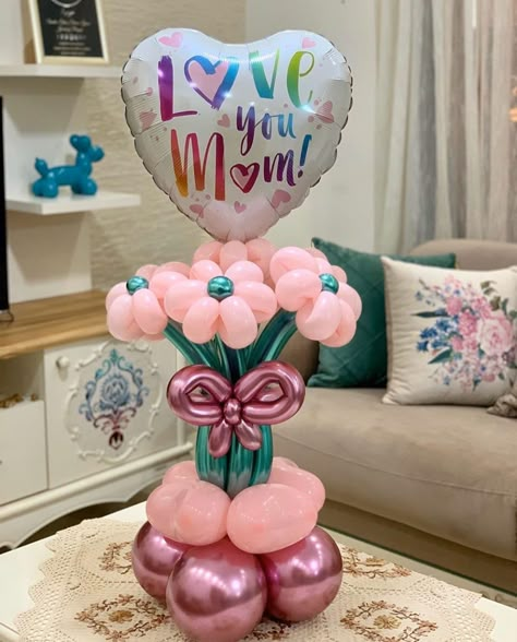 Mini-Balloon-Arrangements-as-25-Gorgeous-Mothers-Day-Balloon-Decoration-Ideas-for-a-Memorable-Party.