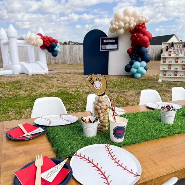 Sports-Themed-Decorations-as-25-Simple-Yet-Thoughtful-Fathers-Day-Decoration-Ideas