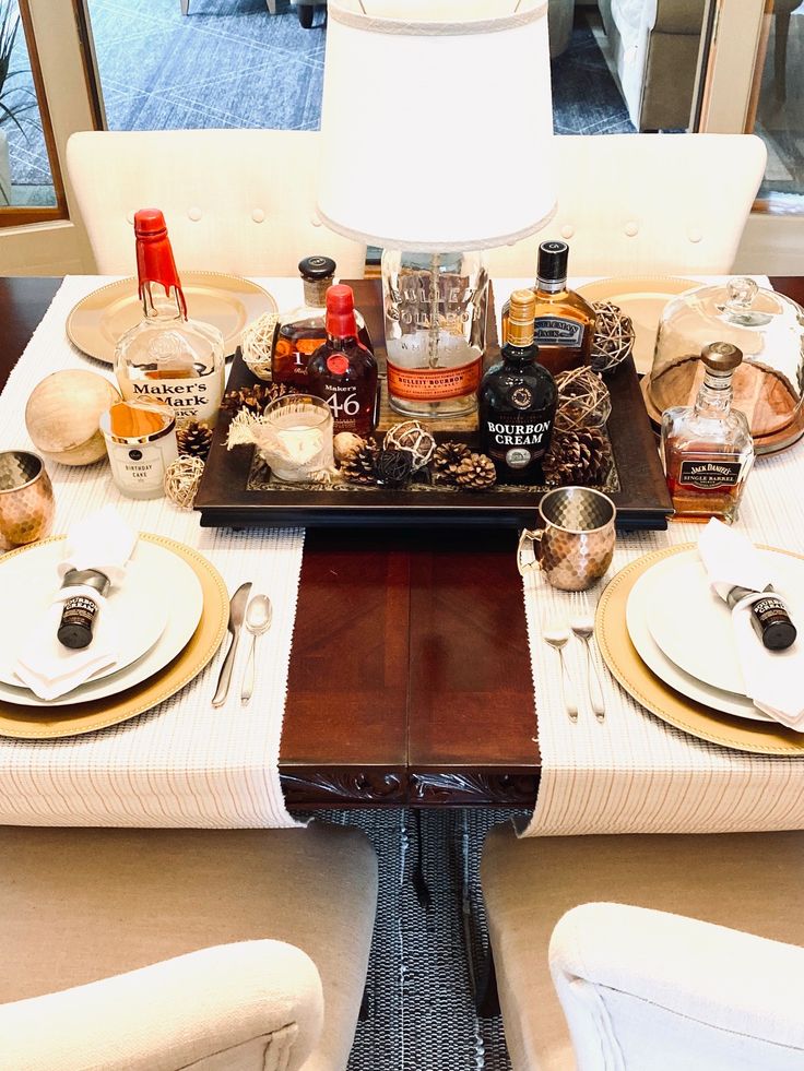 Whiskey-Lovers-Dream-Tablescape