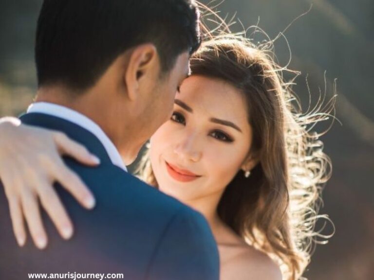 30 CREATIVE ANNIVERSARY PHOTO IDEAS