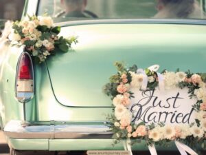 Vintage-Car-Decorated-Vehicle-wedding-couples