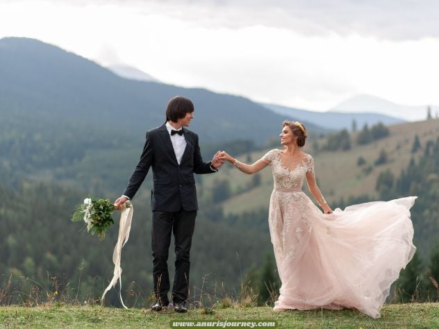 29 Creative Wedding Hashtag Ideas for Your Big Day