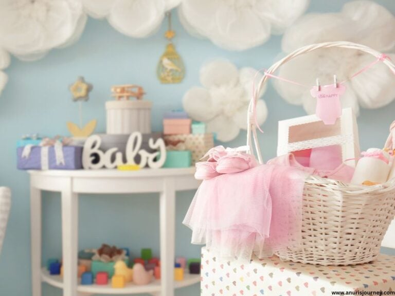 &nbsp;23 Baby Shower Gift Ideas That Are Practical and Cute