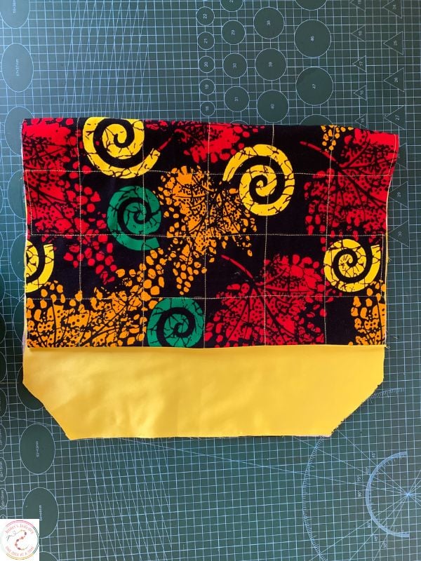 create-the-sleeve-pocket-diy-fabric-laptop-sleeve