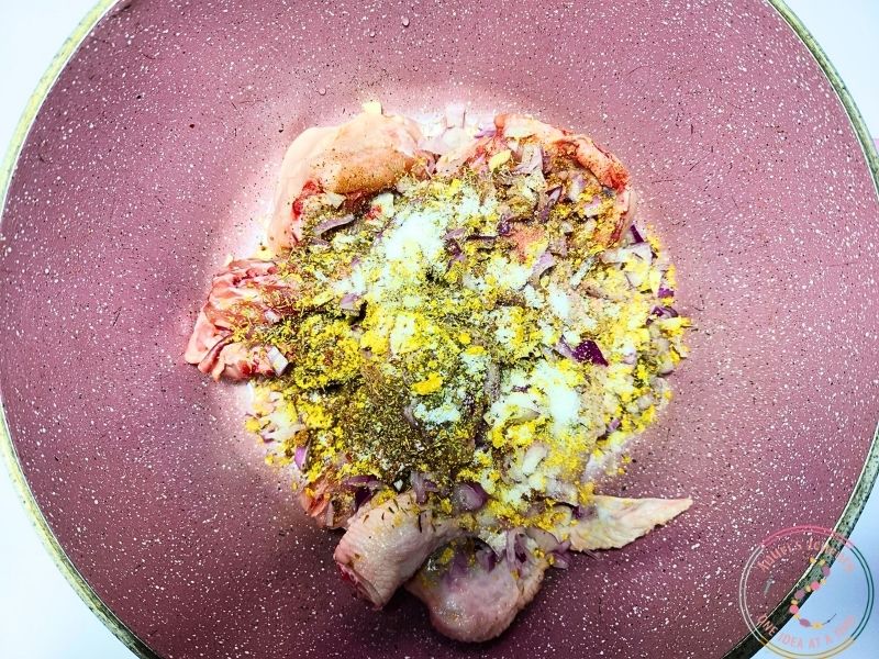 cooking-chicken-for-tomato-stew