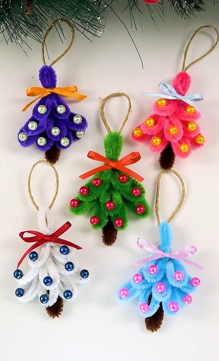 Pipe Cleaner Mini Trees